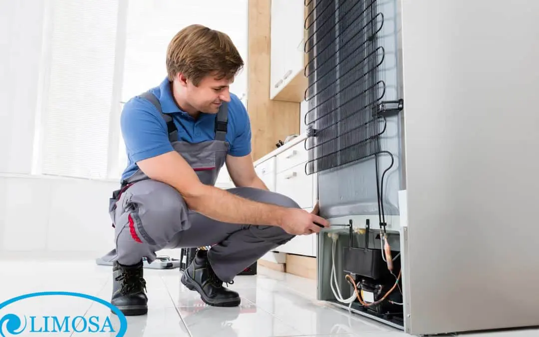 Khâu chuẩn bị cho vệ sinh tủ lạnh là rất quan trọng