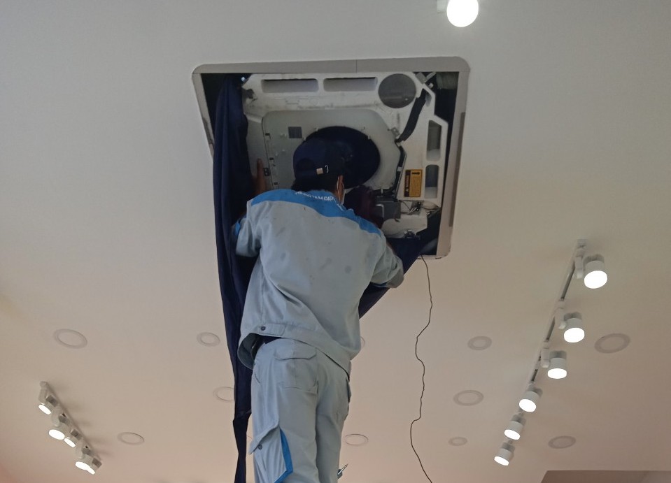 Sửa máy lạnh công nghiệp tại Quảng Ngãi -Nơi sửa chữa Giá rẻ