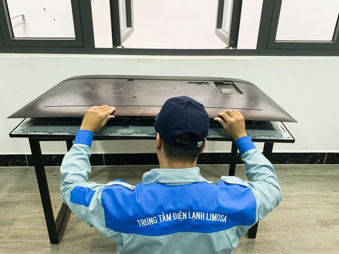 sửa tivi TCL