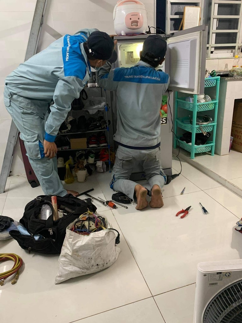sửa bo mạch tủ lạnh darling inverter