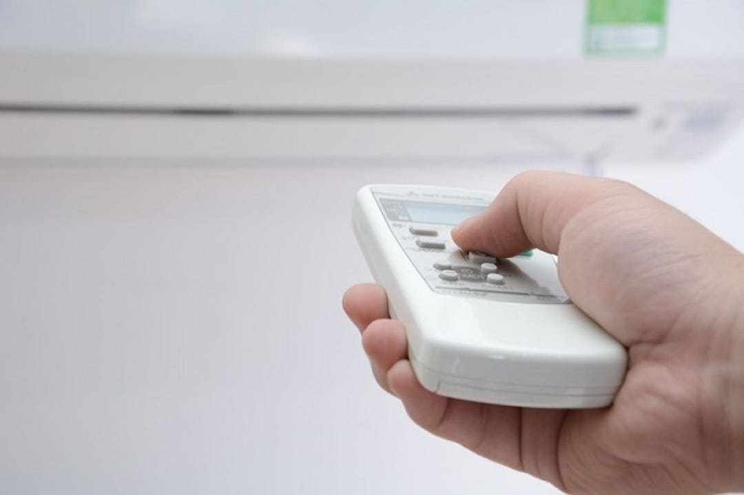 Điều khiển điều hòa bị khóa