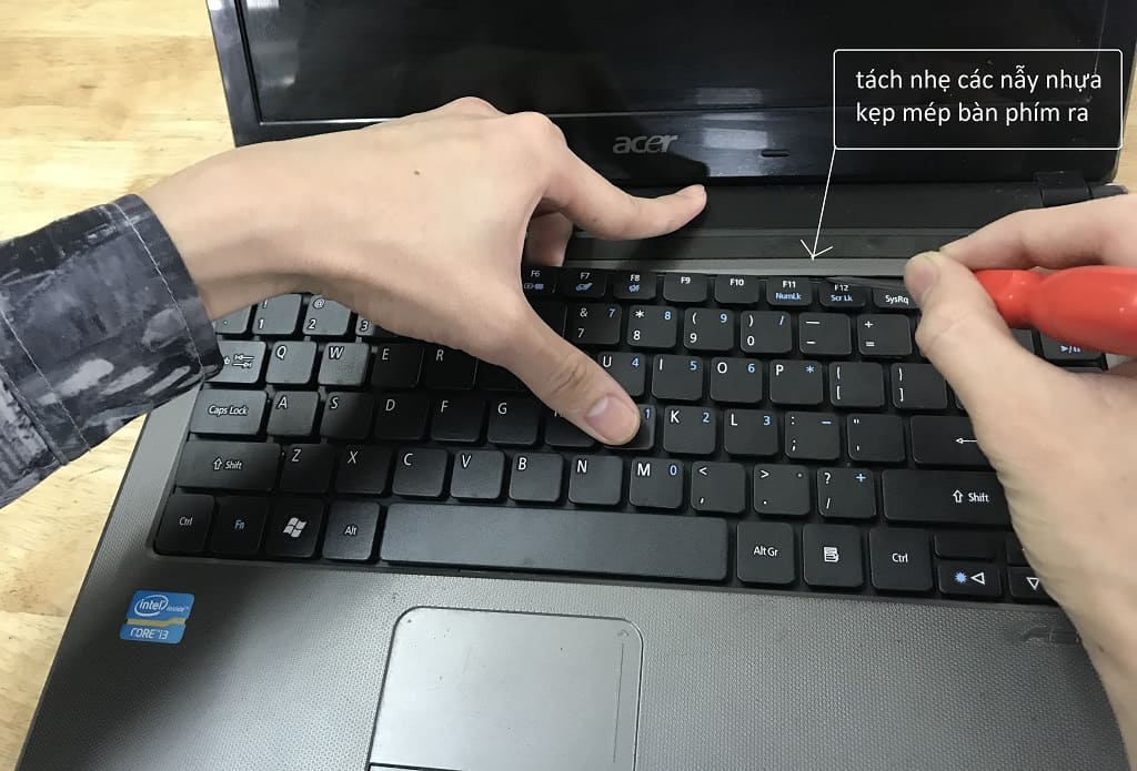 Sửa bàn phím laptop bị loạn