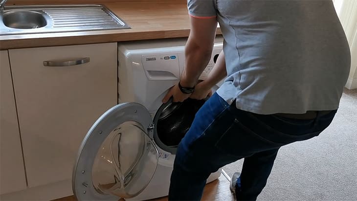 cách khắc phục máy giặt electrolux báo lỗi e1