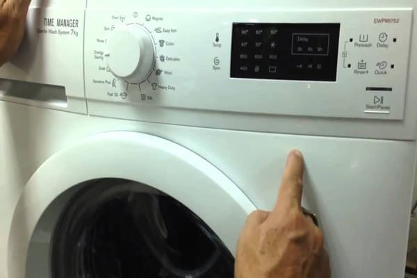 lỗi e30 máy giặt electrolux