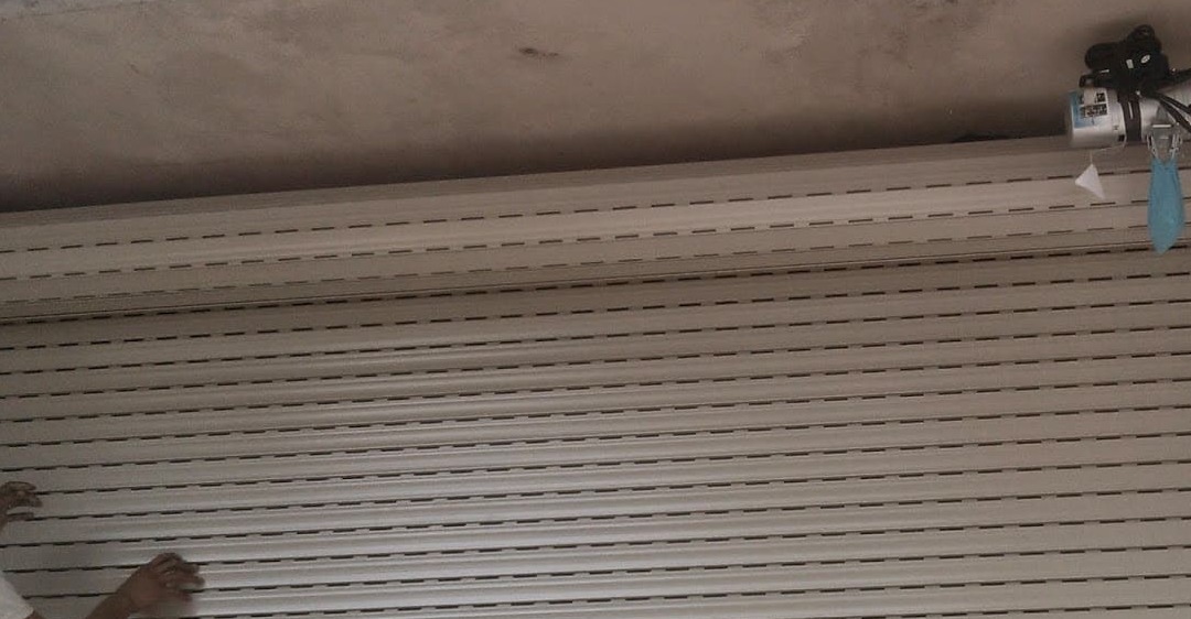 Nguyên Nhân Và Cách Khắc Phục Cửa Cuốn Không Hạ Xuống được