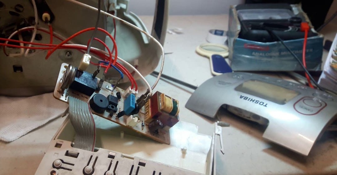 Nguyên nhân nồi cơm điện Toshiba không vào điện và cách khắc phục