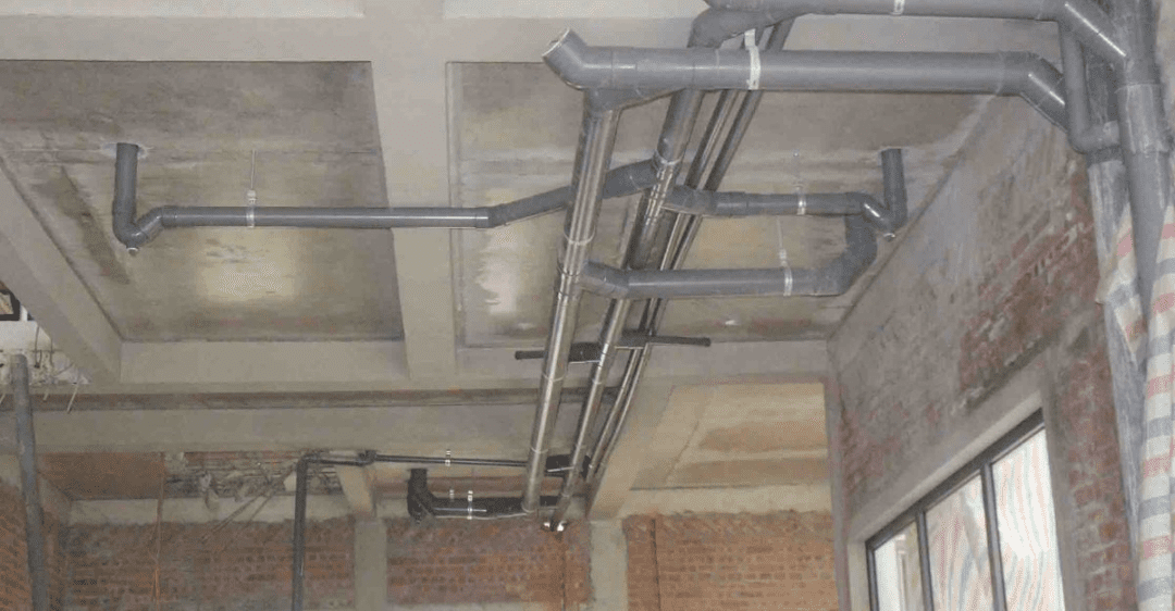 ống thoát nước bị hôi