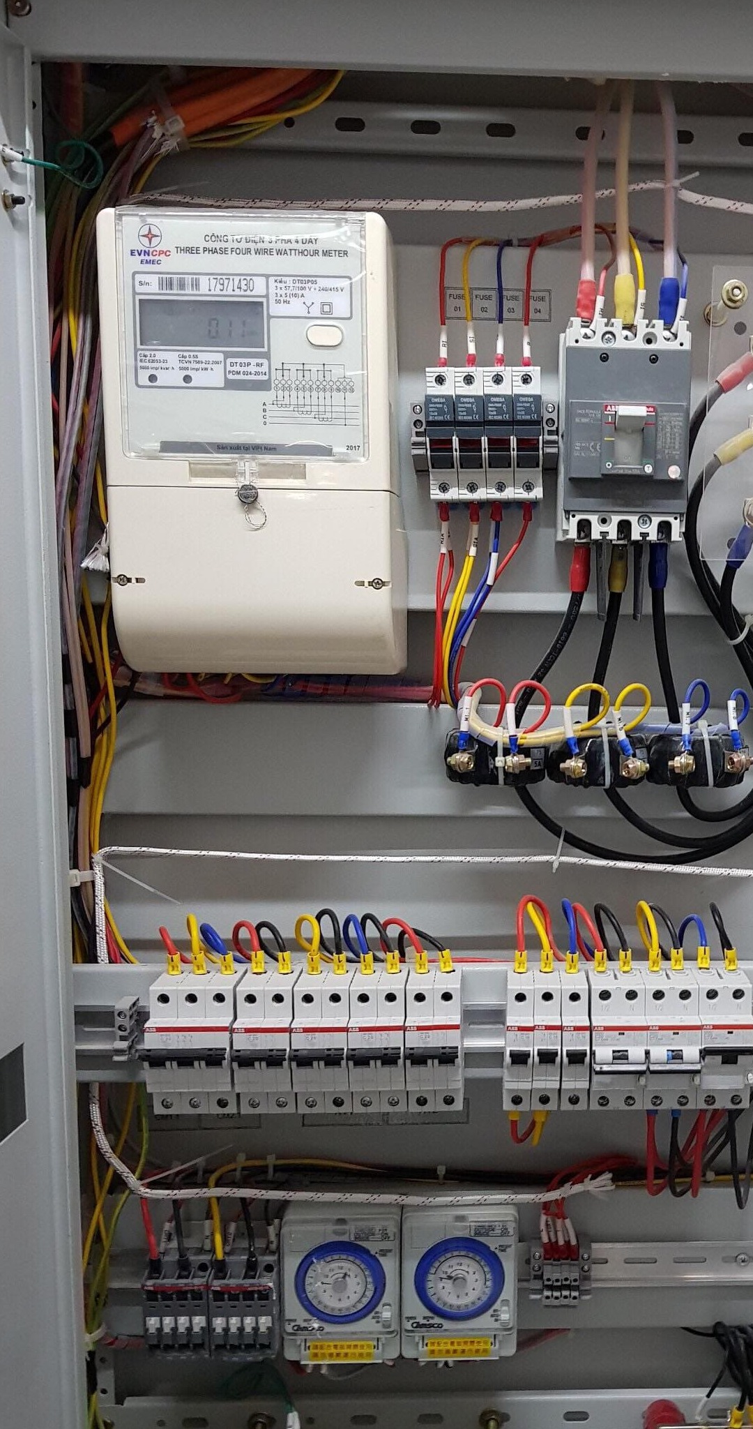 Tủ điện Công Nghiệp Bị Cháy 1