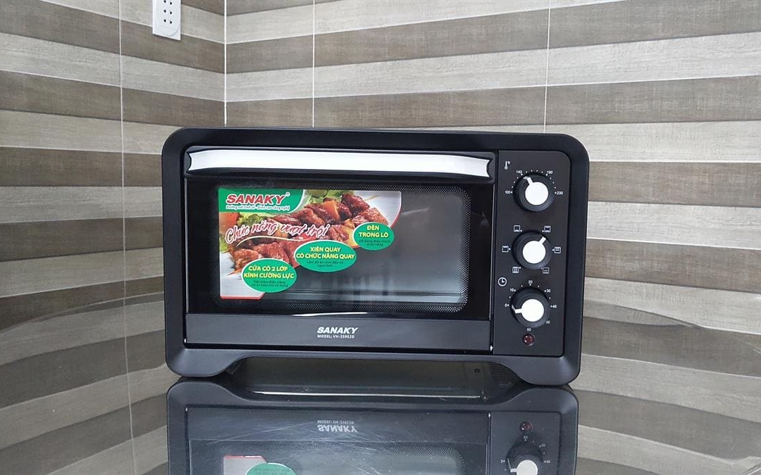 2. Cách khắc phục lò nướng Sanaky không sáng đèn nhanh chóng và chi tiết.