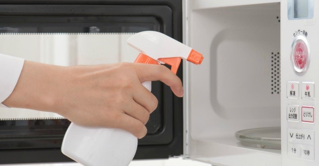 Cách khắc phục lò vi sóng bị chảy nước