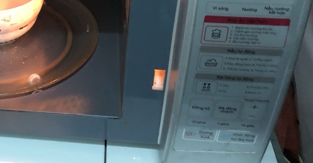 Cách sửa lỗi lò vi sóng bị liệt phím bấm