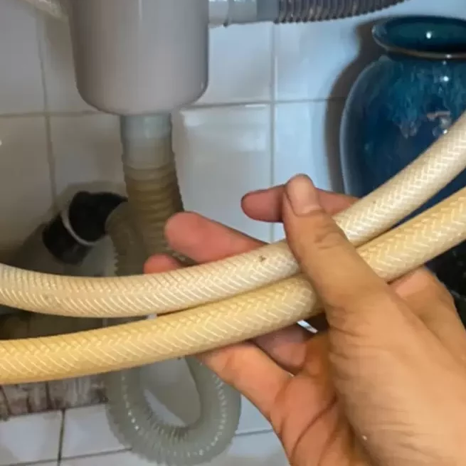 ống nước bị bể