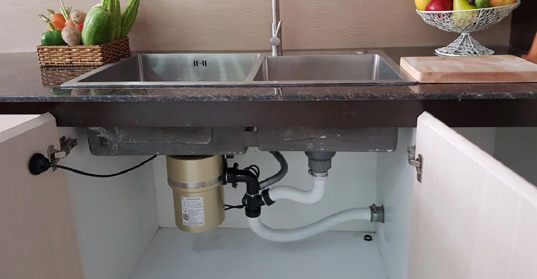 Nguyên nhân và cách khắc phục máy hủy rác bị cháy
