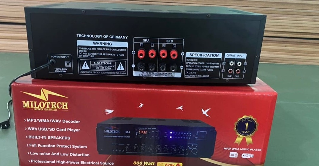 Cổng phono trên amply