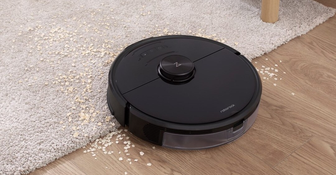 Robot hút bụi chống ngã cầu thang bằng cách nào