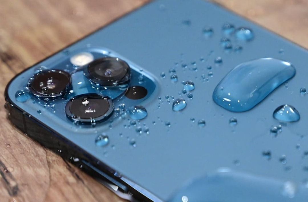 Cách đẩy nước ra khỏi loa ngoài iphone bằng cách sử dụng chức năng Eject Water