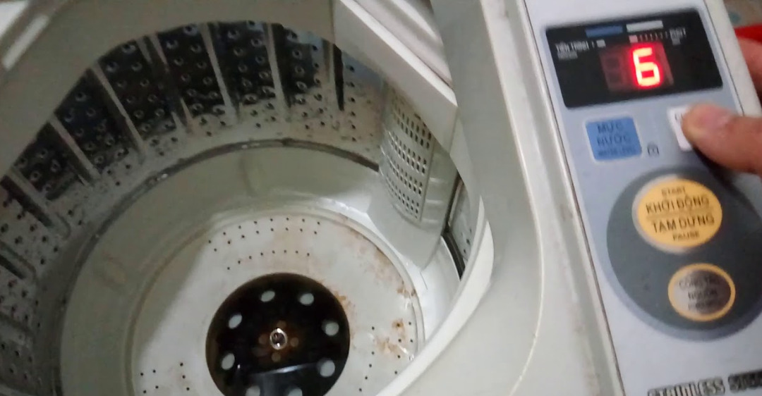 Cách vệ sinh máy giặt không tháo lồng giặt hiệu quả