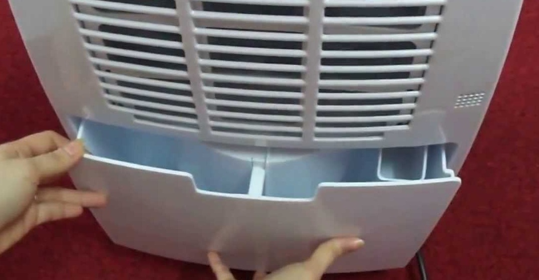 máy hút ẩm không ra nước