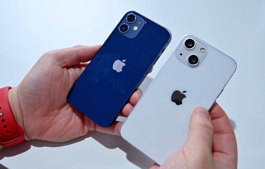 So sánh iPhone 12 Pro và iPhone 13 Mini