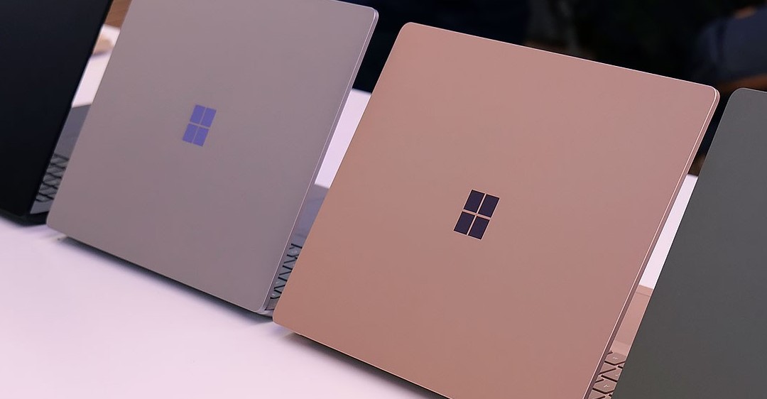 so sánh laptop Microsoft Surface Pro và MacBook