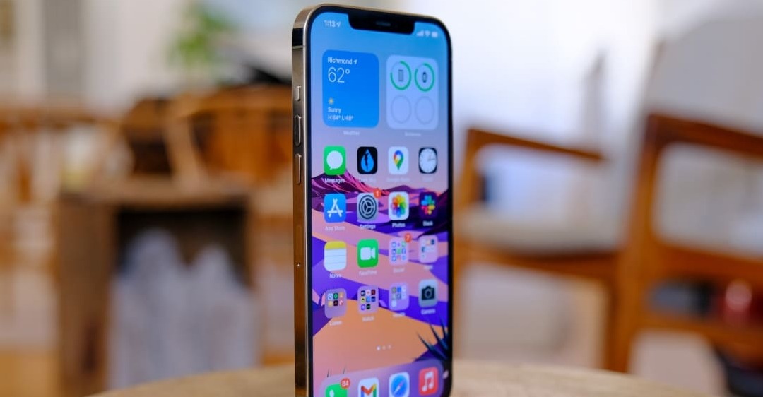 Đánh giá iPhone 12 Pro Max về thiết kế và màn hình