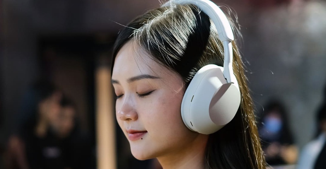 tai nghe chống ồn là gì