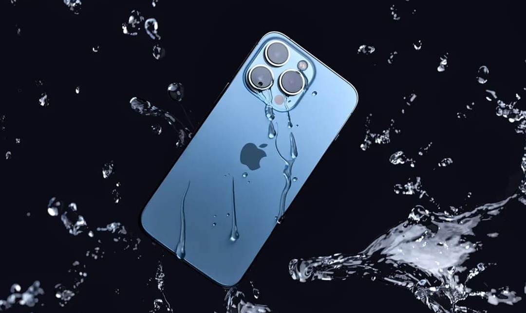 Khả năng chống nước của iPhone 14 so với các thế hệ trước 