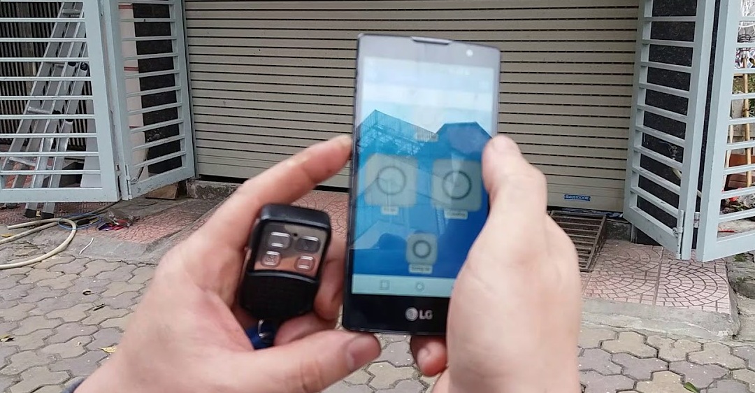 Những loại điều khiển cửa cuốn bằng điện thoại trên thị trường