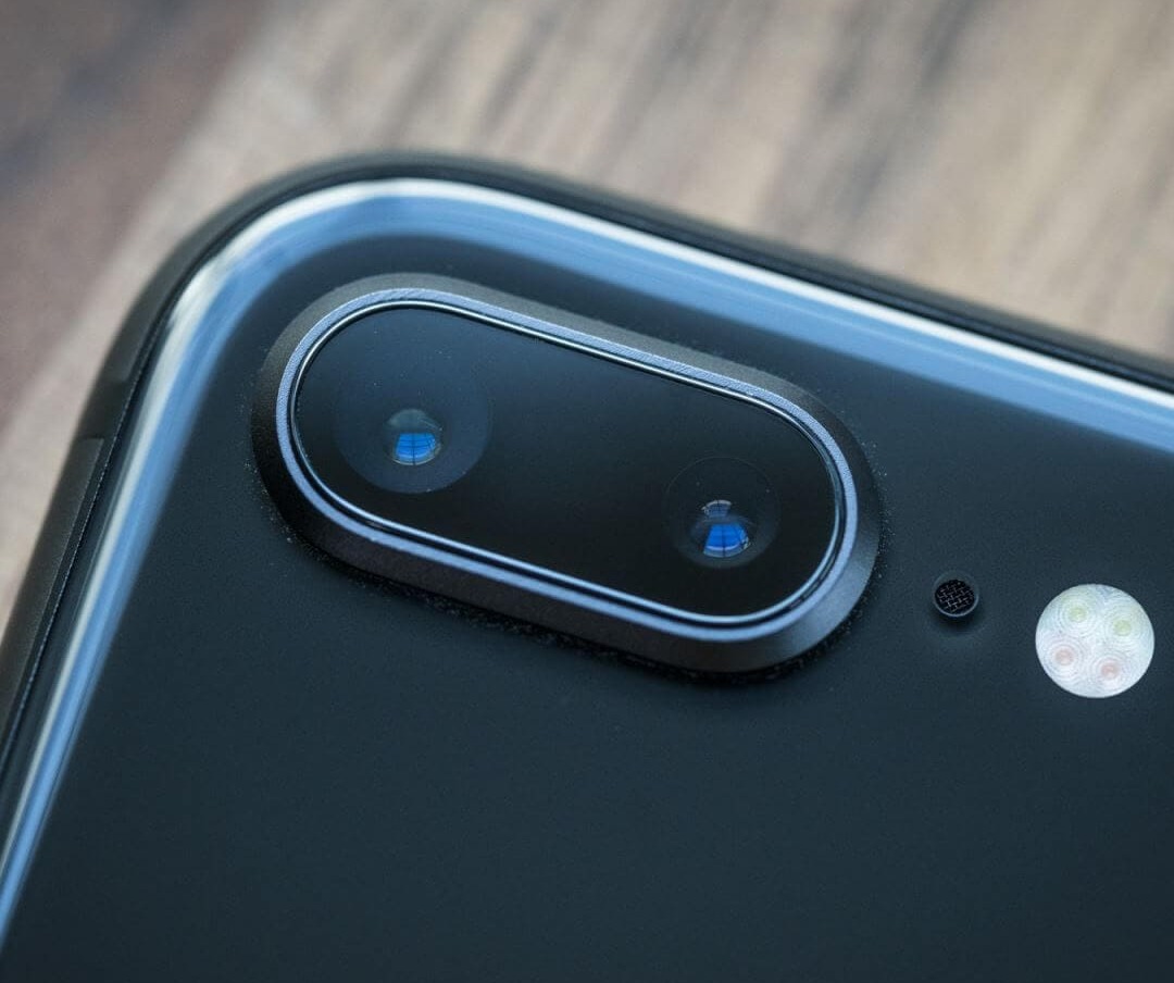 Nguyên nhân gây ra lỗi camera iPhone 13 bị mờ