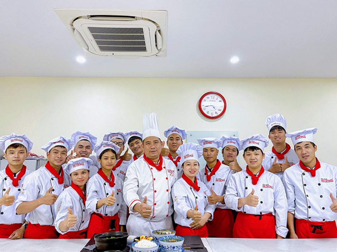 . Trường dạy nghề nấu ăn Văn Lang