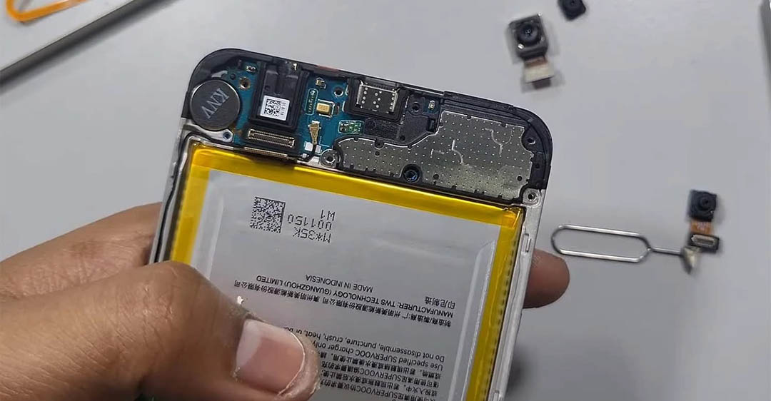 Cửa hàng điện thoại di động 145 Huỳnh Tấn Phát