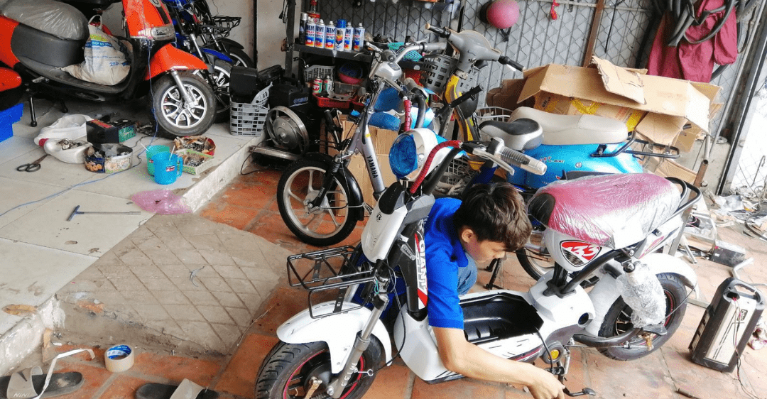 Cửa hàng sửa xe máy Castrol Nhanh Nguyễn