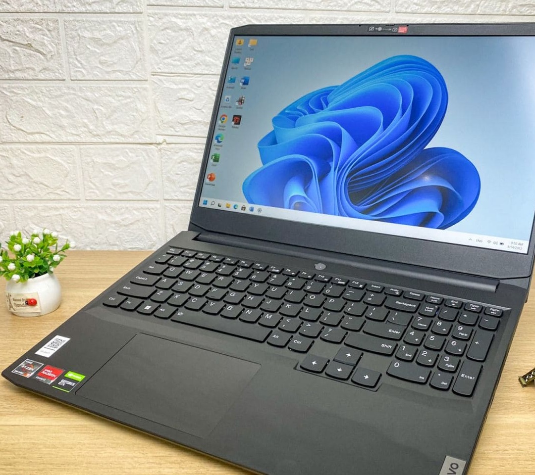 Laptop Hiếu Nguyễn