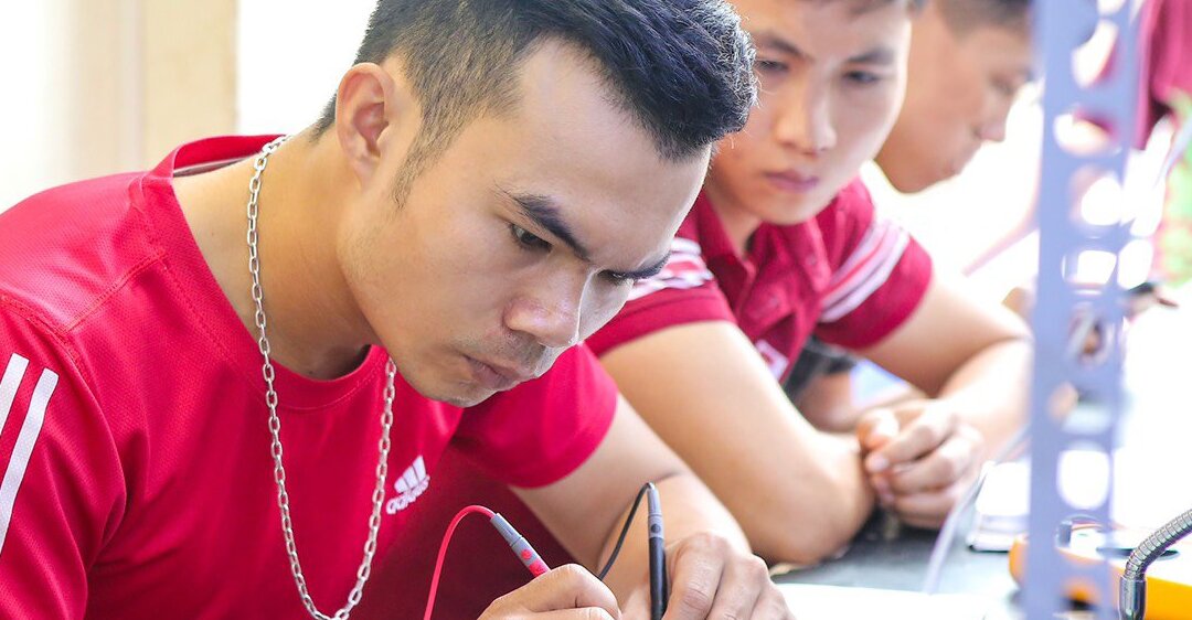 Vi tính Trường Thịnh Hóc Môn