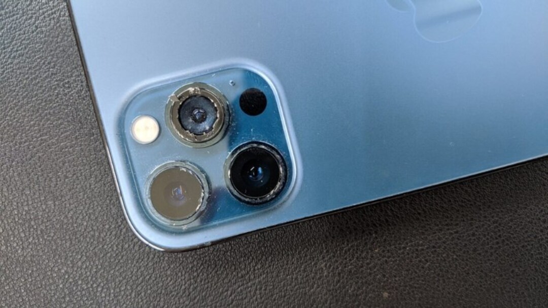 Mang ra tiệm sửa chữa khi camera iPhone bị rung lắc màn hình