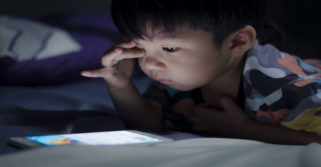 Tác hại của điện thoại với trẻ em