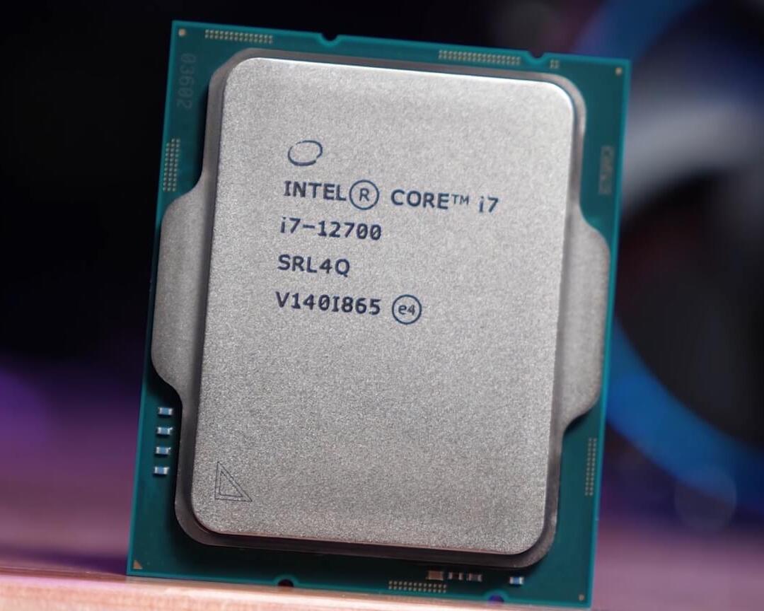 Giải đáp Intel Core i7 1355U chơi game được không