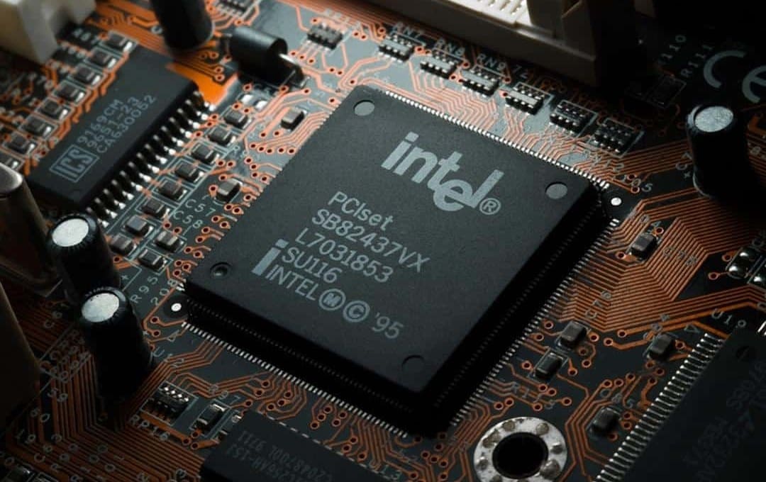 So sánh Intel Core i5 1235U vs i7 1355U