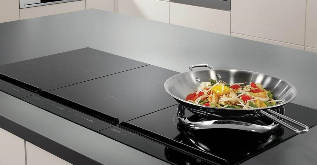 So sánh bếp từ Bosch vs Siemens