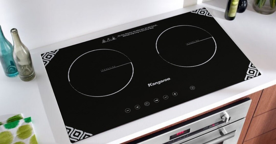 So sánh bếp từ Kangaroo KG351i vs Sunhouse SHD6864