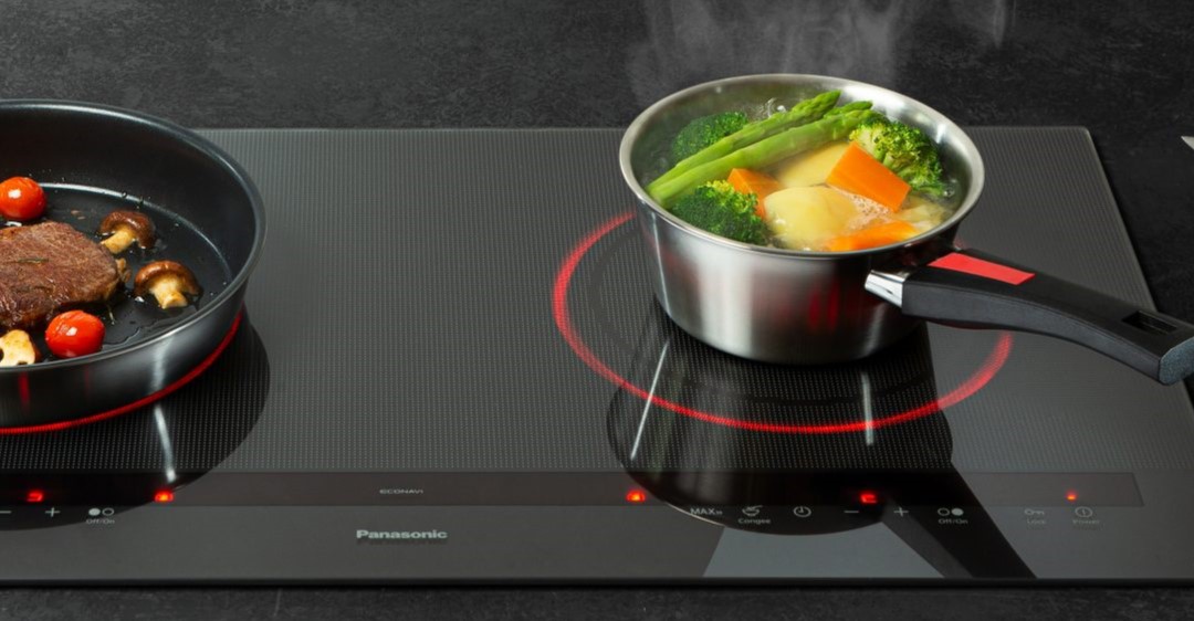 So sánh bếp từ Panasonic vs Hitachi