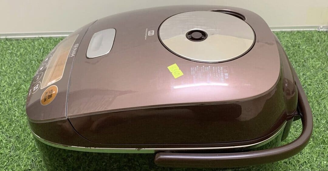 So sánh nồi cơm điện Panasonic và Aroma