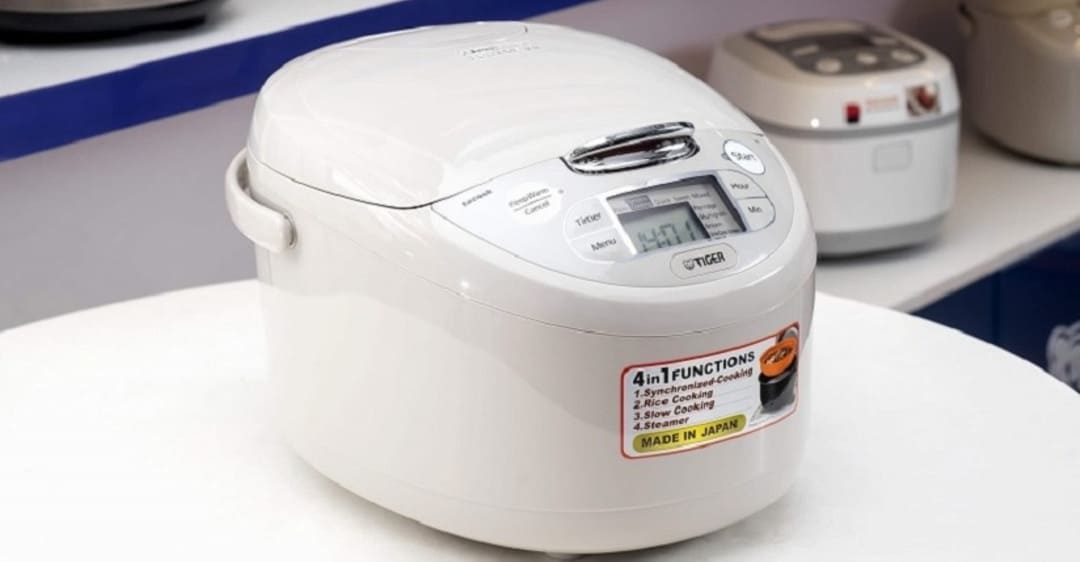 So sánh nồi cơm điện Tiger và Electrolux