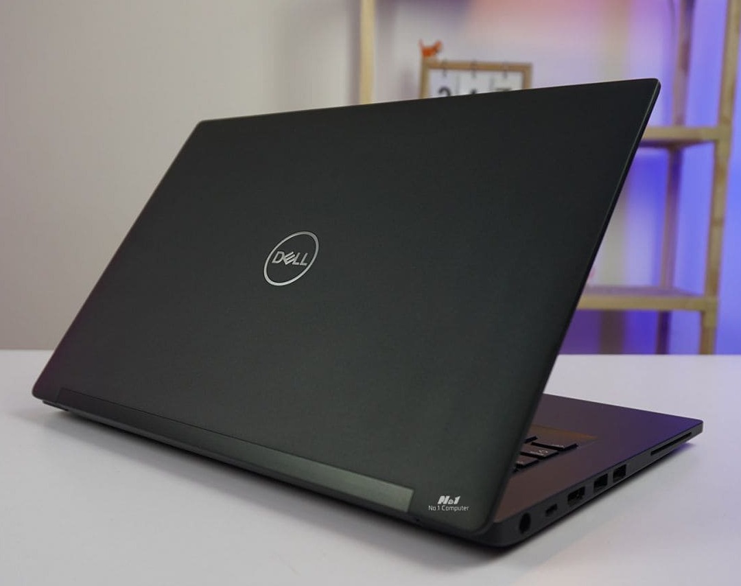 Sự khác biệt giữa Dell Precision vs Dell Latitude