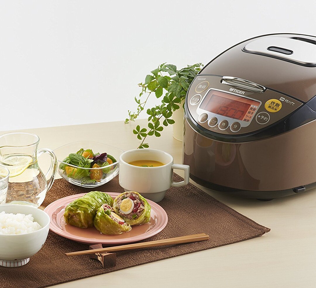 so sánh nồi cơm điện Supor và Hitachi