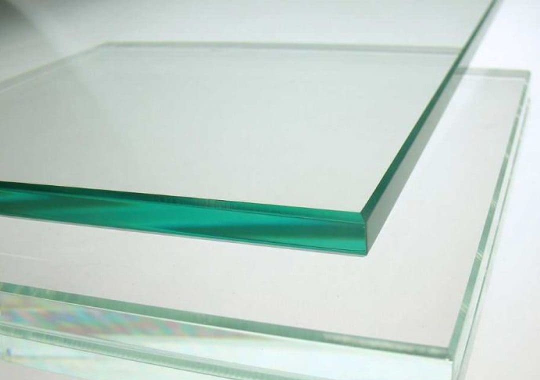 Kính thường, kính chống xước, kính cường lực là gì