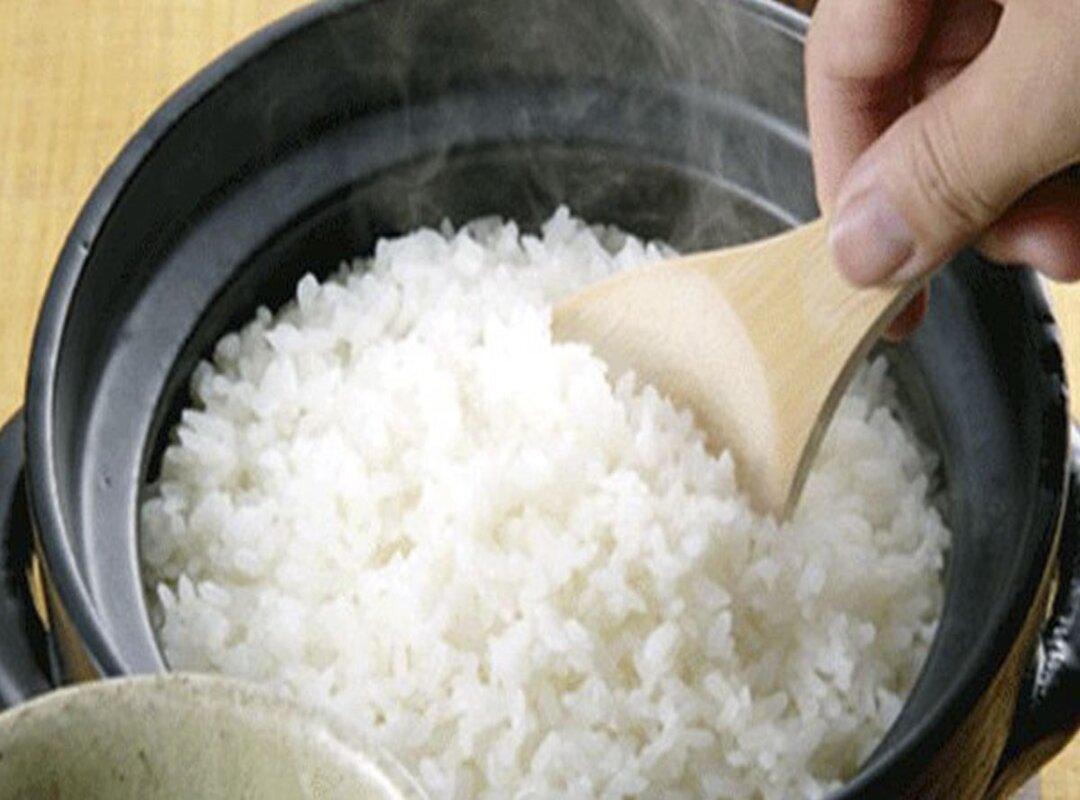 So sánh nồi cơm điện AVA và Zojirushi: Công nghệ nấu cơm