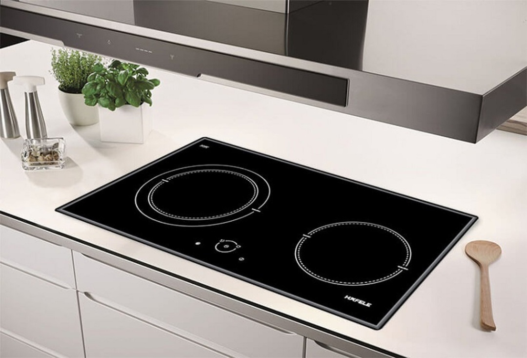 Ưu điểm và nhược điểm của bếp từ Electrolux và Hafele