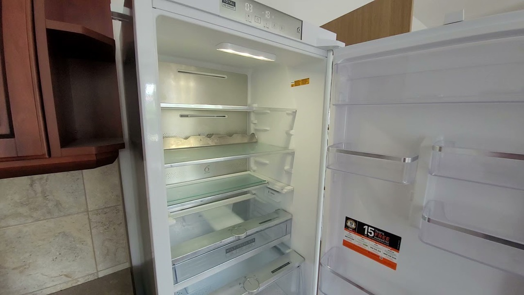 Tủ lạnh không chạy sau khi vận chuyển dù đã cắm điện