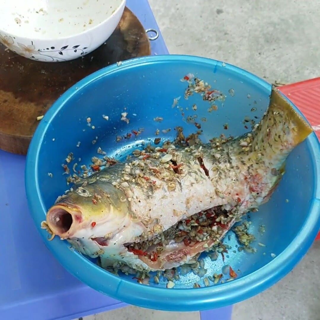 cá chép nướng bằng lò vi sóng